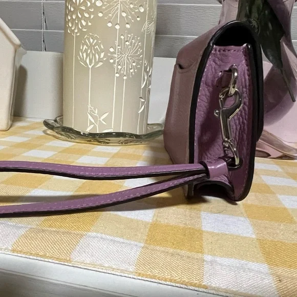 Coach Orchid Originals Pebble Leather Wristlet - Picture 4 of 9